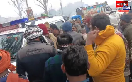 औरैया: एआरटीओ से नाराज हुई भीड़, गाड़ी छोड़ ऑटो रिक्शा पर वापस लौटे