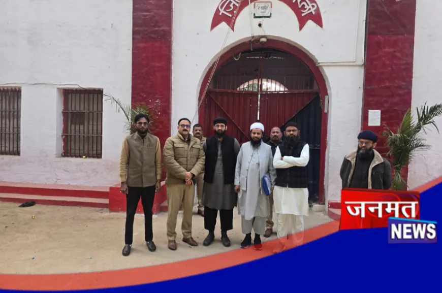 ज़िला कारागार रायबरेली में पयामे इंसानियत फोरम की मानवीय पहल, कैदियों को कंबल-इनर व चप्पल वितरित