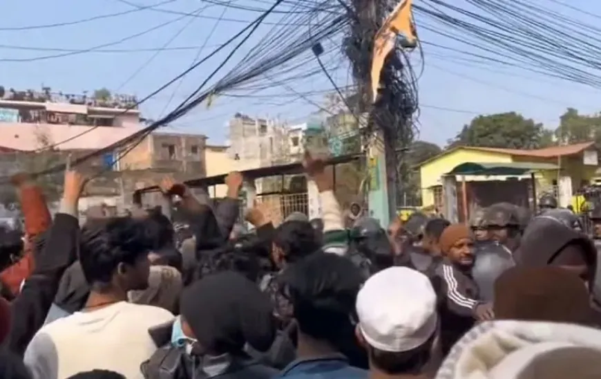 नेपाल के बीरगंज में हिंसा, मस्जिद में तोड़फोड़ पर बवाल; भारत की सीमा पर अलर्ट