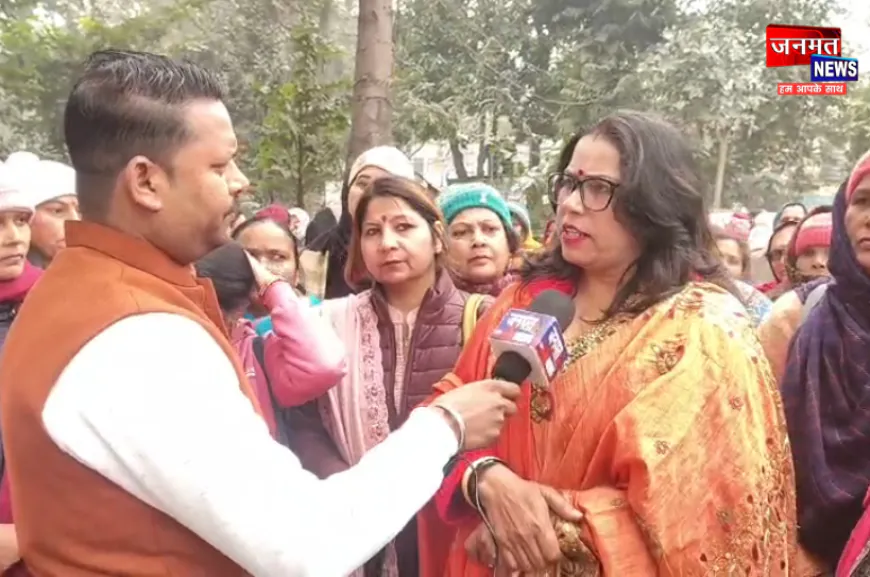 मुज़फ्फरनगर: आंगनबाड़ी कार्यकर्ताओं का डीएम कार्यालय पर हल्ला बोल, योगी सरकार पर वादाखिलाफी का आरोप