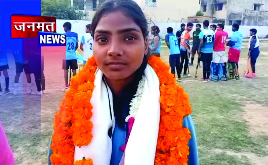 CISF में चयन के बाद प्रतापगढ़ पहुंचे अंकित पाल का अनवर हॉकी सोसाइटी ने किया भव्य सम्मान