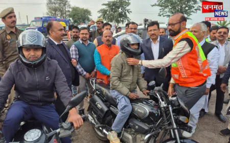 उरई: टोल प्लाजा पर राष्ट्रीय सड़क सुरक्षा माह का समापन, DM ने दिलाई यातायात नियमों के पालन की शपथ