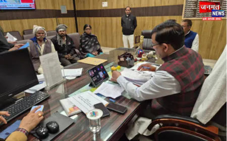 उरई: जनसुनवाई में DM ने किया 27 शिकायतों का त्वरित निस्तारण, वर्चुअल माध्यम से जुड़े विभागीय अधिकारी