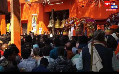 एटा के परसोंन शिव मंदिर पर उमड़ा श्रद्धालुओं का जनसैलाब, भोले नाथ के जयकारों से गूंजा शिवालय