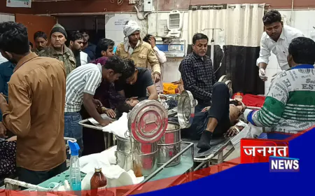 हाथरस: आगरा-अलीगढ़ हाईवे पर भीषण हादसा, मजदूरों से भरा टेंपो गैस टैंकर से टकराया; 4 गंभीर घायल