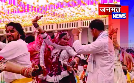 बरसाना में लड्डूमार होली, 10 लाख श्रद्धालु उमड़े