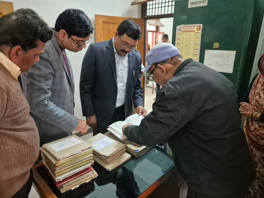 वार्षिक निरीक्षण में जिलाधिकारी सख़्त, विकास कार्यों व योजनाओं की गहन समीक्षा