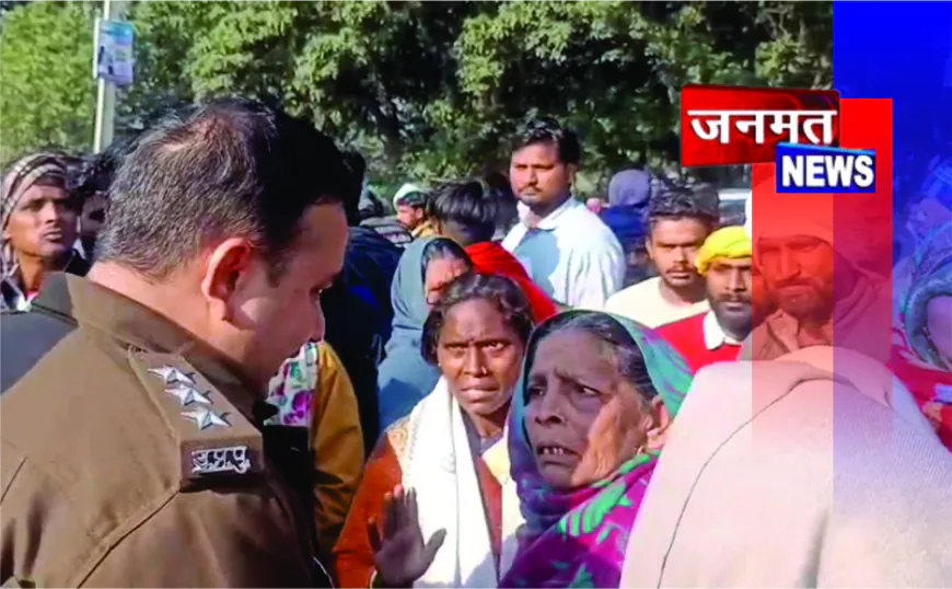 अज्ञात वाहन की टक्कर से पूर्व प्रधान की मौत, हत्या का आरोप लगाकर ग्रामीणों ने हाईवे किया जाम