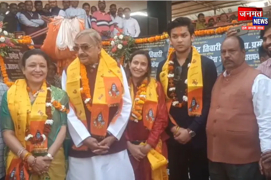 प्रतापगढ़ के बाबा घुइसरनाथ धाम में उमड़ा श्रद्धालुओं का सैलाब, सांसद व विधायक ने भी किया जलाभिषेक