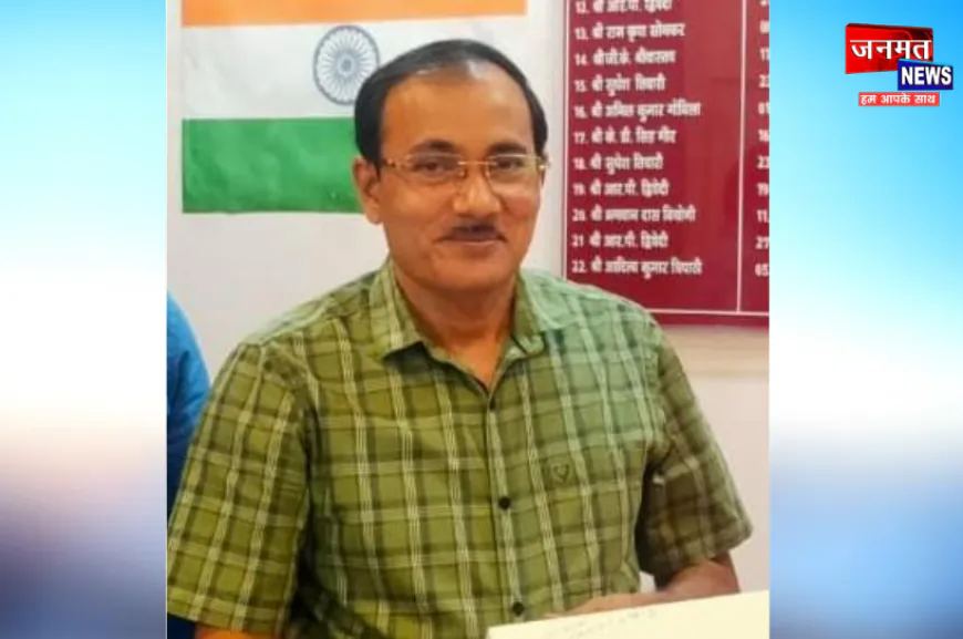 उरई: सड़क सुरक्षा को लेकर उठाया गया बड़ा कदम, बिना हेलमेट परिवहन कार्यालय परिसर में प्रवेश निषेध