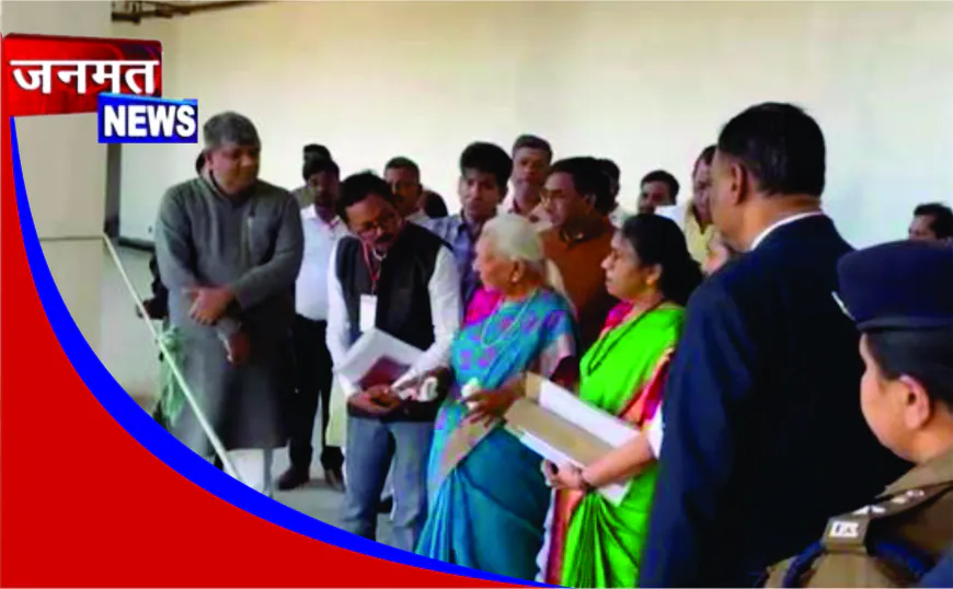मिर्जापुर में राज्यपाल आनंदीबेन पटेल ने मां विंध्यवासिनी विश्वविद्यालय का किया निरीक्षण