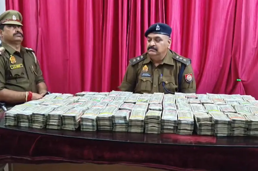 चंदौली: GRP को मिली बड़ी कामयाबी, अकालतख़्त एक्सप्रेस से दो संदिग्ध गिरफ्तार; भारी मात्रा में नगदी बरामद