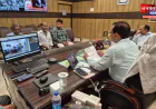 उरई: वर्चुअल माध्यम से जुड़े सभी जिलास्तरीय अधिकारी, दूर-दराज से आए फरियादियों की सुनीं समस्याएं