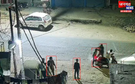 फतेहपुर: दबंगों ने स्कूटी सवार दो युवकों को सड़क पर पीटा, सीसीटीवी में कैद हुई घटना