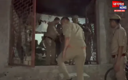 फतेहपुर में ट्रिपल मर्डर से फैली सनसनी, जांच में जुटी पुलिस और फॉरेंसिक टीम