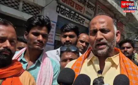 चंदौली: जल निगम कार्यालय पहुंचे पूर्व सपा विधायक मनोज सिंह डब्लू, उठाई संविदा कर्मचारियों की समस्या