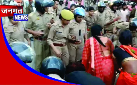 ट्रांसफार्मर ठीक करते समय करंट लगने से लाइनमैन की मौत, आक्रोशित परिजनों ने किया सड़क जाम