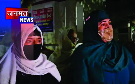 महिलाओं ने लगाई युवक पर घर में घुसकर मारपीट व लूट का आरोप