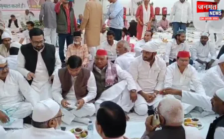 अयोध्या: सांसद अवधेश प्रसाद के रोज़ा इफ्तार पार्टी में दिखी गंगा-जमुनी तहज़ीब, भाईचारे का दिया संदेश
