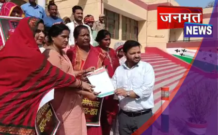 फिरोजाबाद: गैस सिलेंडर की समस्या को लेकर सपा की महिला कार्यकर्ताओं का प्रदर्शन, एसडीएम को सौंपा ज्ञापन