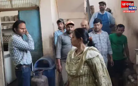 फर्रुखाबाद: घरेलू सलेंडरों को लेकर पूर्ति विभाग की टीम ने की छापेमारी, 18 गैस सिलेंडर किए जब्त