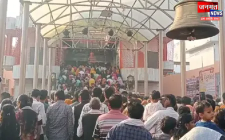 फिरोजाबाद: उत्साह के साथ चैत्र नवरात्र का आगाज़, मां कैला देवी मंदिर पर उमड़ा भक्तों का जनसैलाब