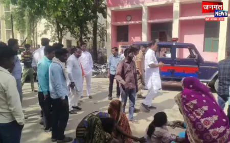 हरदोई: तेज रफ्तार कार और बाइक की आमने-सामने भिड़ंत, बाइक सवार तीन की मौत; दो घायल