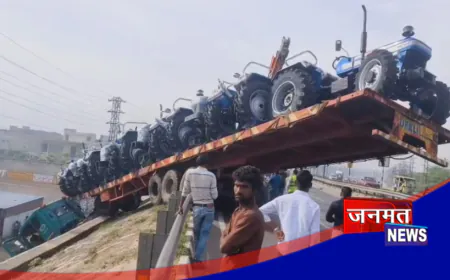 मथुरा: ट्रैक्टरों से भरा ट्रोला पलटा, अनियंत्रित होकर रेलिंग पर लटका