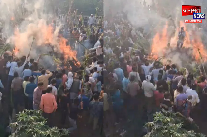 संभल: होलिका की आग में कूद गया शख्स, लोगों में मचा हड़कंप; वीडियो वायरल