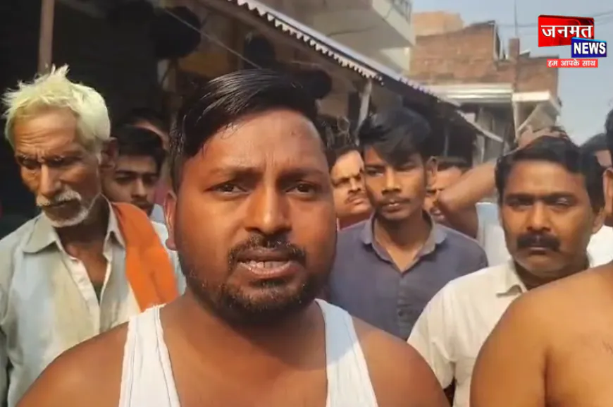 प्रतापगढ़: मस्जिद की दीवार पर रंग फेंकने के आरोप में दो युवकों की पिटाई मामला, SSI लाइन हाजिर