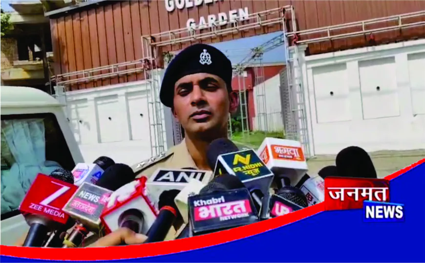 अलीगढ़ में दर्दनाक सड़क हादसा, हाईस्कूल की परीक्षा देने जा रहे छात्र को डंफर ने कुचला, गुस्साए लोगों ने लगाया जाम