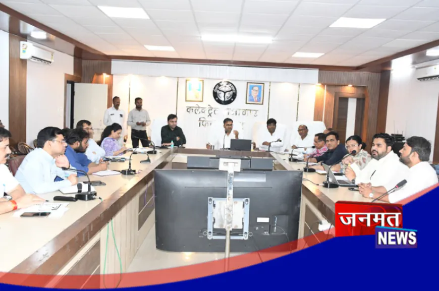 गैस की काला बाजारी नहीं होने देंगे, गैस की कोई कमी नहीं: जिलाधिकारी फिरोजाबाद रमेश रंजन