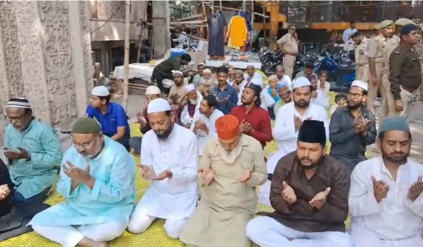 अलविदा जुमा की नमाज कड़ी सुरक्षा व्यवस्था के बीच की गई अदा