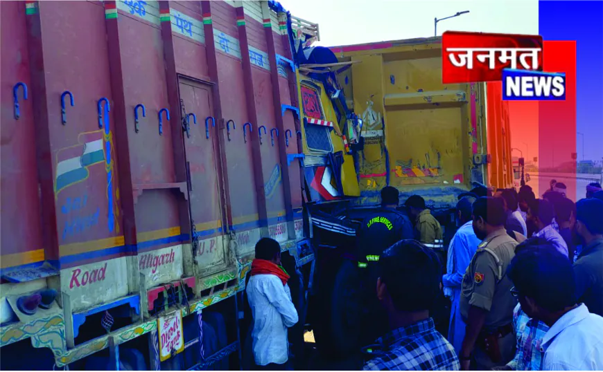 हाइवे पर तेज रफ्तार ट्रक डंपर में घुसा, केबिन में फंसा चालक; पुलिस और फायर ब्रिगेड ने शुरू किया रेस्क्यू