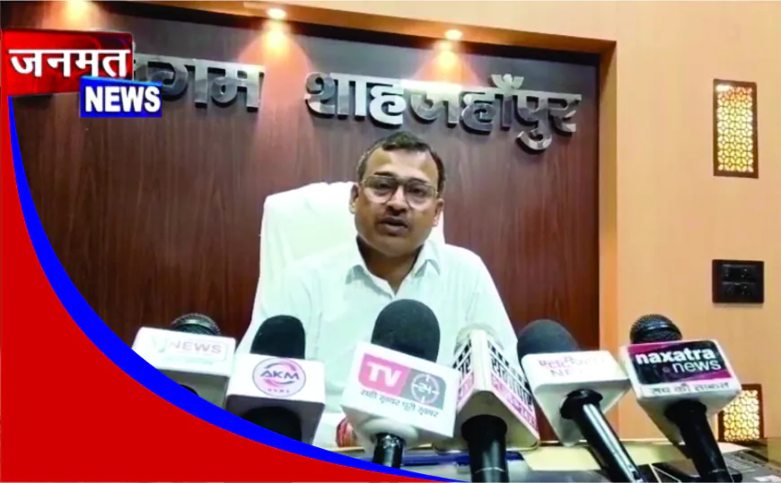 शहीदों की प्रतिमाएं तोड़े जाने पर भड़के व्यापारी, प्रशासन से की सख्त कार्रवाई की मांग