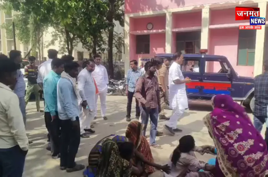 हरदोई: तेज रफ्तार कार और बाइक की आमने-सामने भिड़ंत, बाइक सवार तीन की मौत; दो घायल