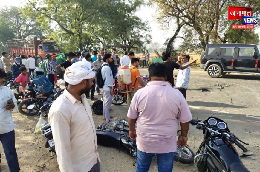 बुलंदशहर: अहमदगढ़ थाना क्षेत्र में भीषण सड़क हादसा, टेंपो ने बाइक को मारी टक्कर; दो युवकों की मौत