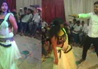 Video: पिस्टल पर डिस्को!डांस के बीच लहराया तमंचा,महिला की ओर इशारा कर फरार हुआ युवक