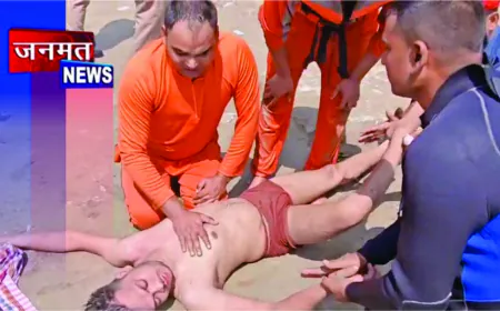 मालवीय पुल से युवक ने गंगा में लगाई छलांग, NDRF और पुलिस ने बचाई जान