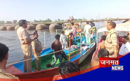 मथुरा: वृंदावन में यमुना नदी में पलटा स्टीमर, 10 पर्यटकों की मौत; रेस्क्यू ऑपरेशन जारी