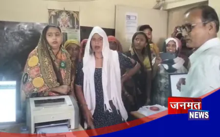 मथुरा: स्मार्ट मीटर को लेकर महिलाओं का हंगामा, कई गुना बढ़ कर आ रहा है बिजली का बिल