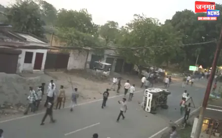 लखीमपुर खीरी में डॉ. अंबेडकर की मूर्ति खंडित होने से भारी बवाल, लोगों ने पुलिस से भी की हाथापाई