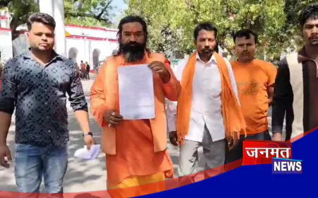 बहराइच में मंदिर की जमीन पर कब्जा किए जाने का आरोप, अधिकारियों से लगाई न्याय की गुहार