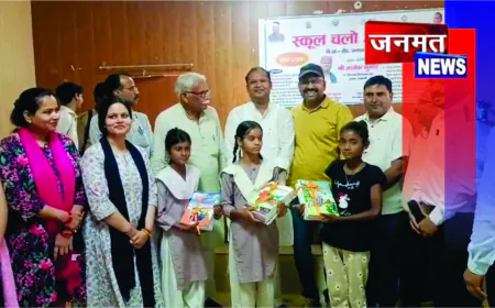 डीह में ‘स्कूल चलो अभियान’ की शुरुआत, नामांकन बढ़ाने वाले शिक्षक सम्मानित  