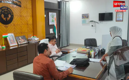 बांदा: महिला किसान नेतृत्वकर्ता के साथ ग्रामीणों ने मंडलायुक्त को सौंपा पांच खदानों का लेखाजोखा, कार्यवाही की मांग