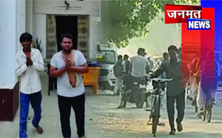 स्कूल जा रही बच्चियों से छेड़छाड़, वीडियो वायरल; पुलिस ने पॉक्सो एक्ट में दर्ज किया केस