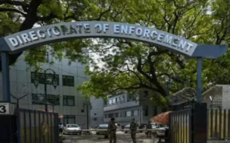 बंगाल में दूसरे चरण की वोटिंग से पहले ED की बड़ी कार्रवाई, 9 ठिकानों पर छापे; PDS घोटाले की जांच तेज