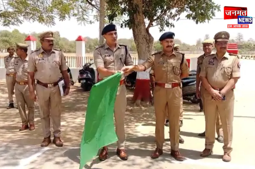 प्रतापगढ़ के सुरक्षा तंत्र में बड़ा विस्तार, 17 नवीन 'डायल-112' वाहनों को हरी झण्डी दिखाकर किया रवाना