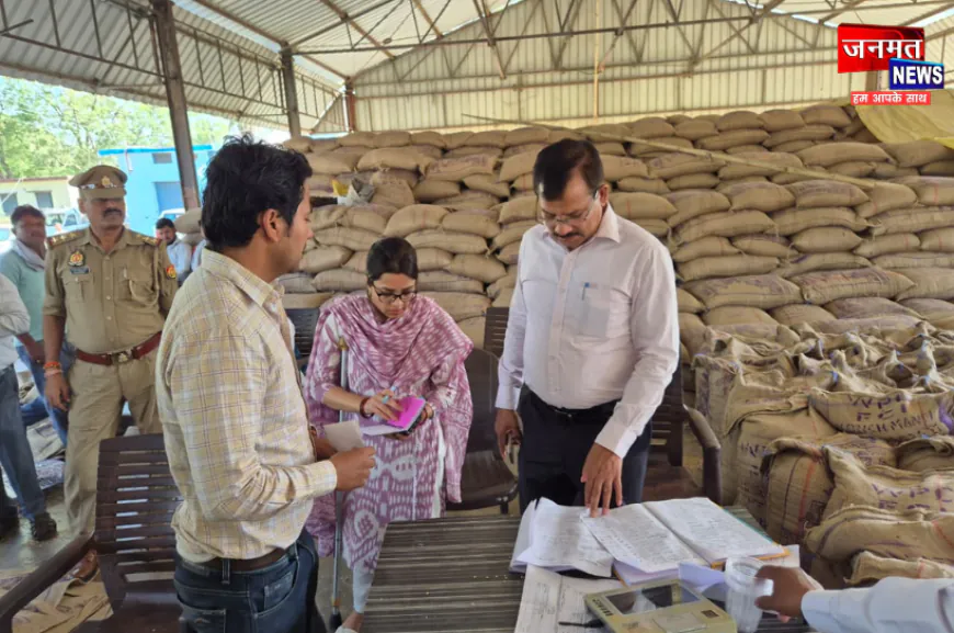 उरई: गेहूं क्रय केंद्रों का डीएम ने किया औचक निरीक्षण, खरीद में लापरवाही पर कार्यवाही की सख्त चेतवानी