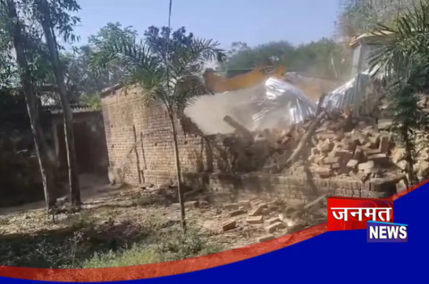 बहराइच: अवैध अतिक्रमण पर तहसील प्रशासन सख्त, जेसीबी से की गई ध्वस्तीकरण कार्रवाई